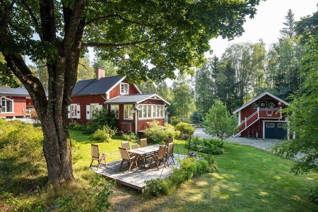 Hoega Backe Gaesthus Hotel Asphyttan Exterior foto